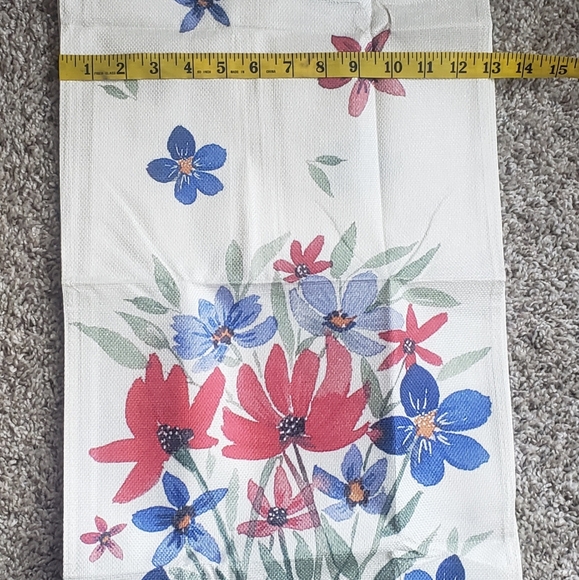 Table Runner - Picture 3 of 3